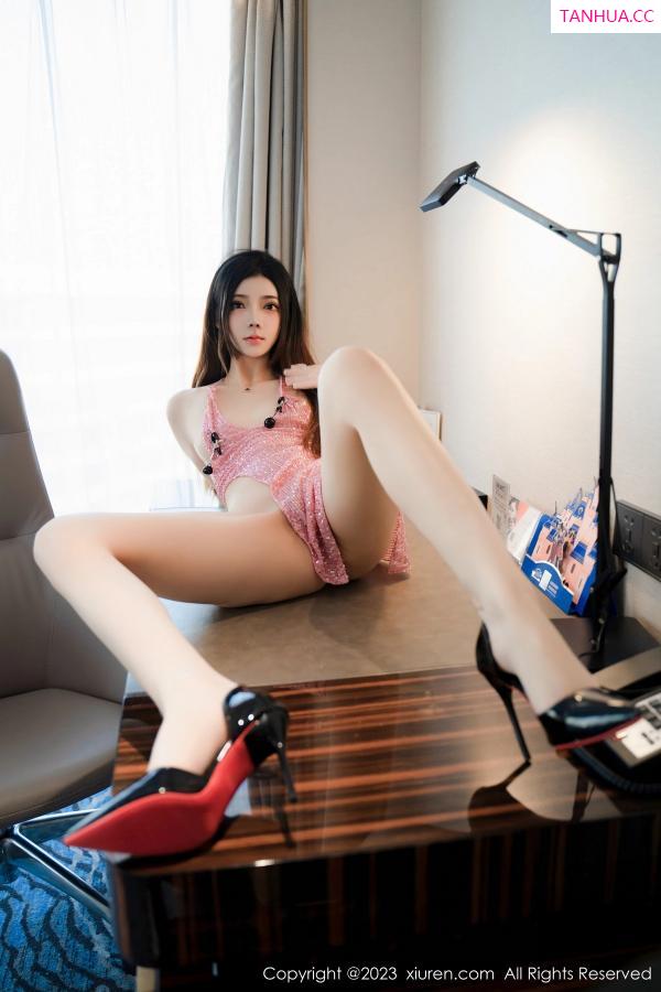   [XiuRen]高清写真图 2023.05.30 No.6822 加朵babe 丝袜美腿第45张图片